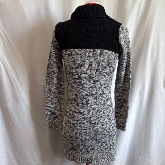 Ripe Black and Gray Cable Knit Turtleneck Sweater - Picture 3 of 7
